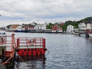 Cable ferry