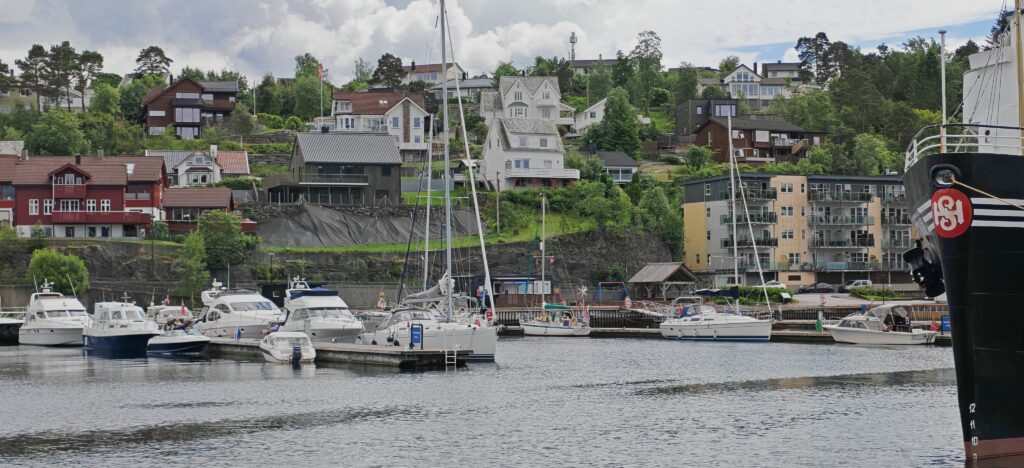 Leirvik Guest Harbour